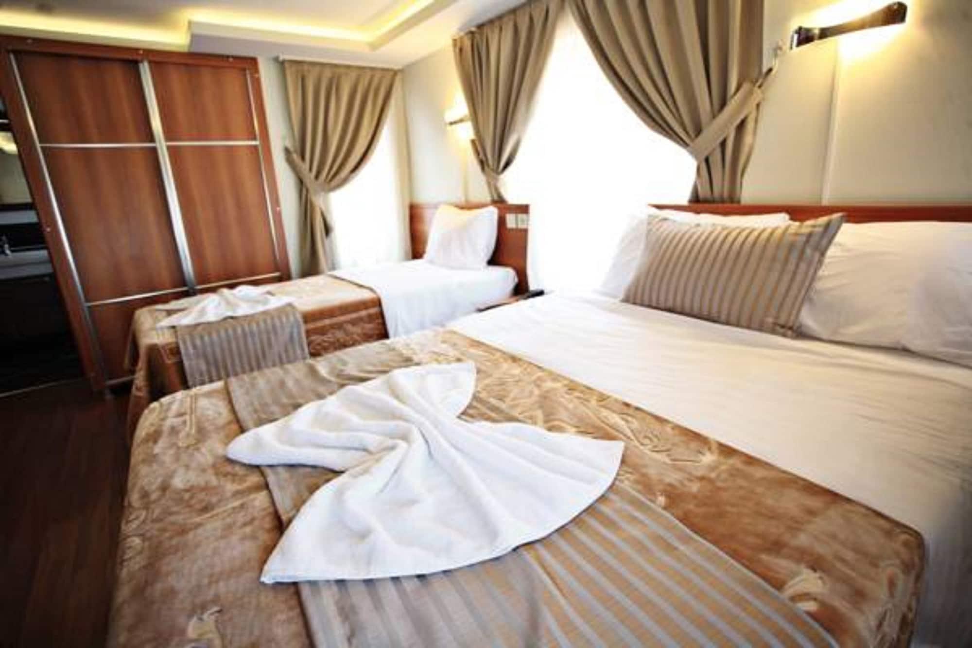 Taksim Palace Hotel Istanboel