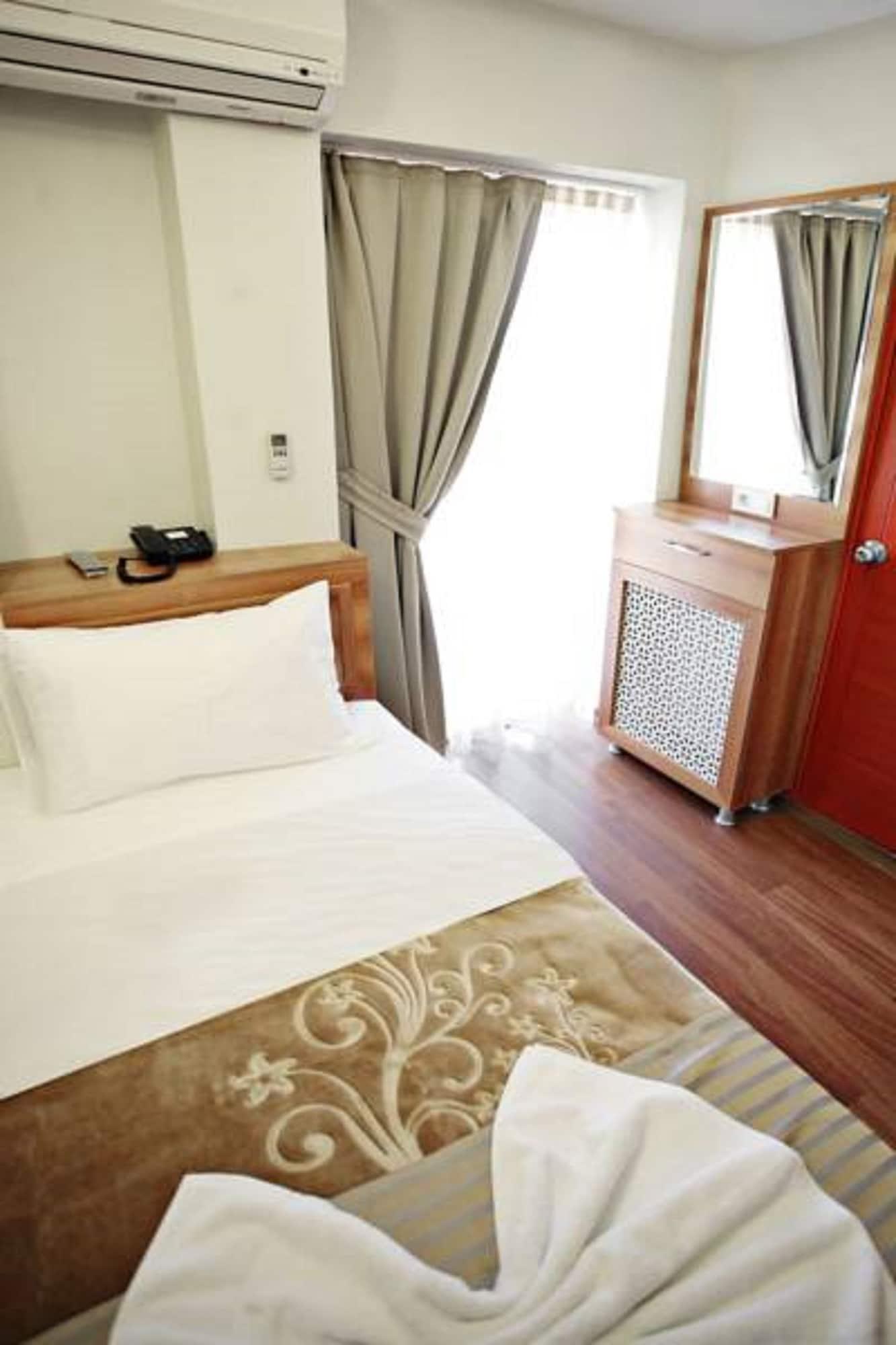 Taksim Palace Hotel Istanboel